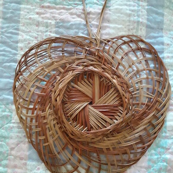 Vintage Trio of Heart Shaped Wicker Wall Decor - Picture 3 of 4